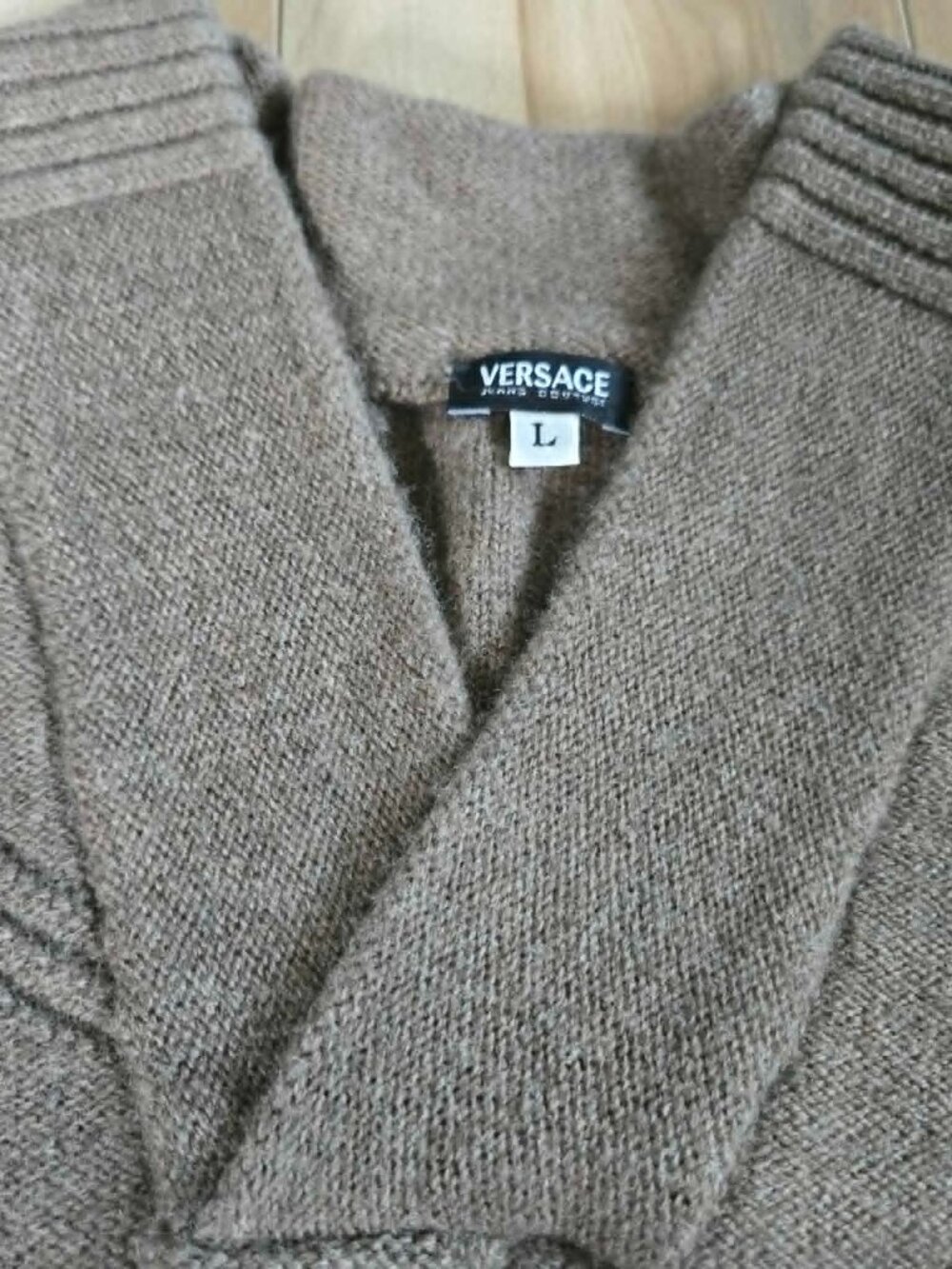 Versace Jeans Couture VJC Monogram 100% Merino Wool V-Neck Sweater Size L Vintag - Picture 11 of 13